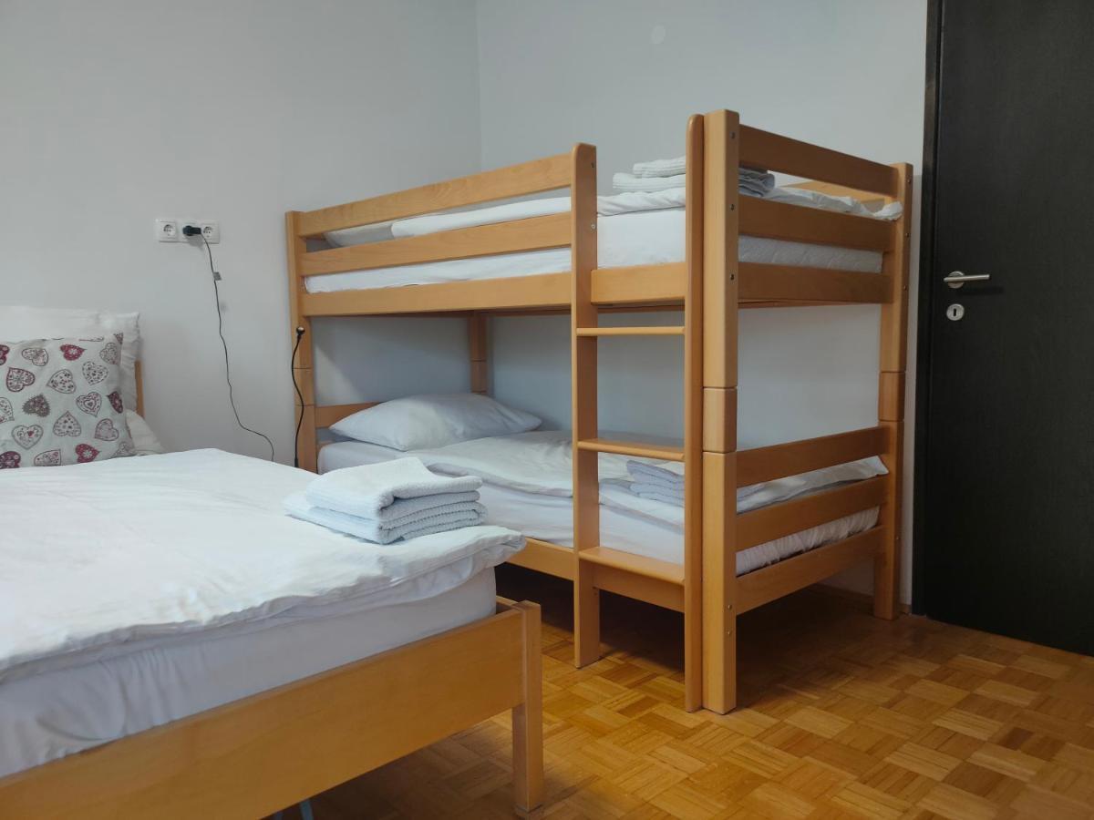 Rooms And Apartment Na Poljani Škofja Loka Extérieur photo