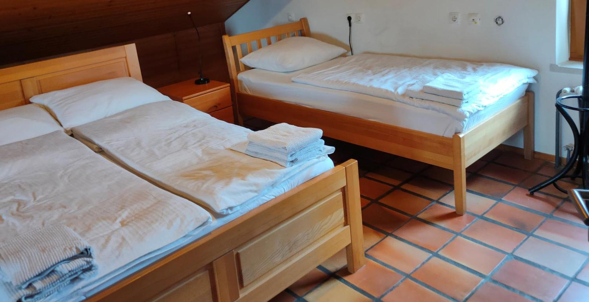 Rooms And Apartment Na Poljani Škofja Loka Chambre photo
